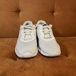 Nike Tanjun Men's Size 10 Running Shoes White Athletic Sneakers 812655-110
